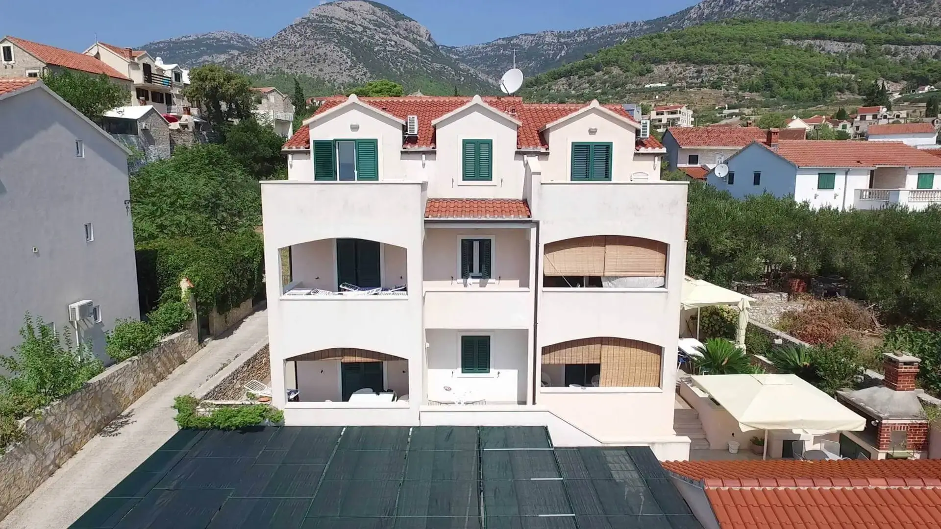 A bird's-eye view of the house from the north Apartments Borovina in Bol Brac-A bird's-eye view of the house from the north