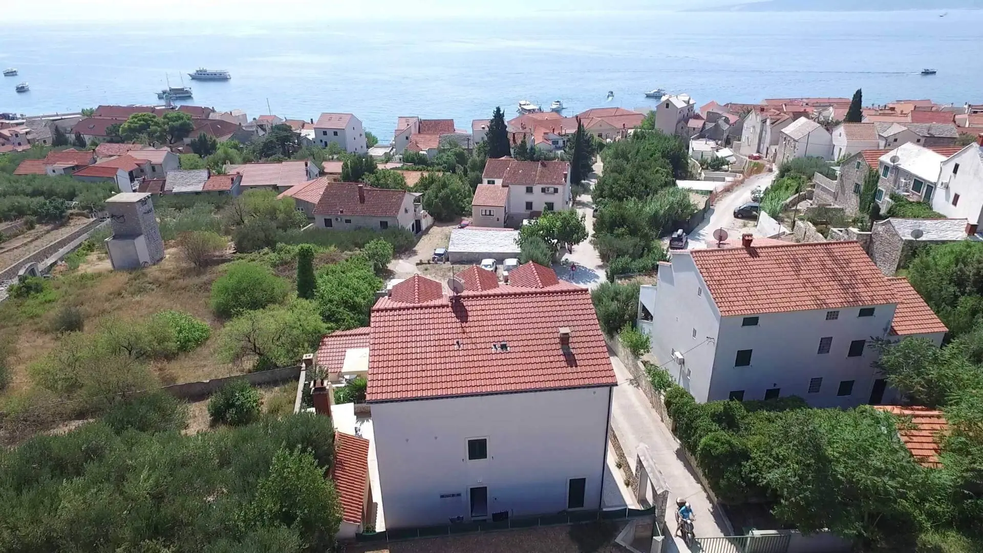 -A bird's-eye view of the house from the north Apartments Borovina in Bol Brac-A bird's-eye view of the house from the north.