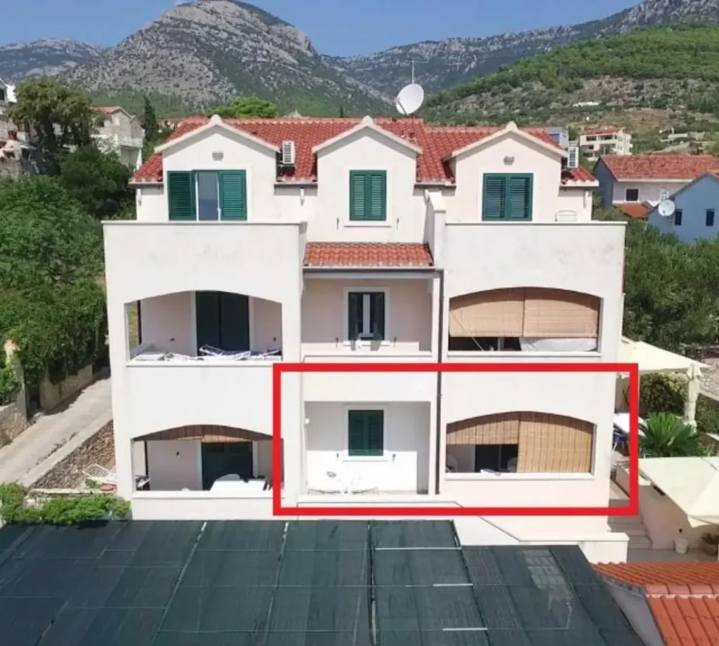 Garden Side Apartment position Garden Side Apartment position